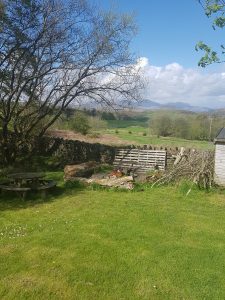 Lowick Bunkhouse Bonfire Area with mountain view